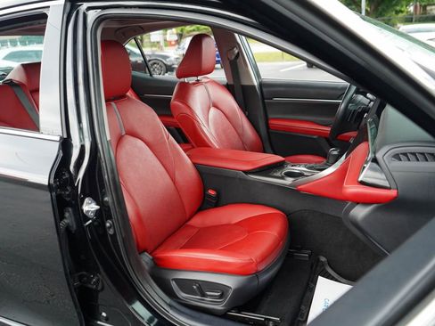 Used 2021 Toyota Camry XSE FWD image 13