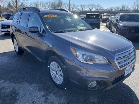 Used 2017 Subaru Outback 2.5i Premium image 5