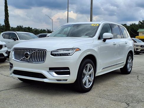 Certified 2024 Volvo XC90 B5 Core image 3