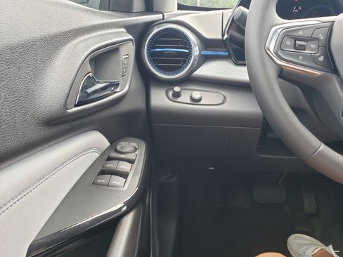 New 2026 Chevrolet Trax LT w/ Driver Confidence Package FWD image 15