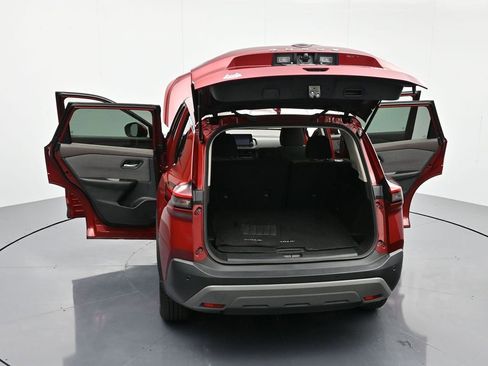 Used 2023 Nissan Rogue SV image 47