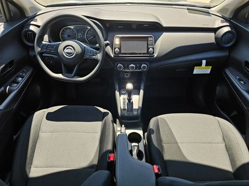 New 2025 Nissan Kicks Play S image 6