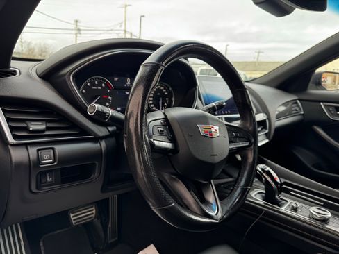 Used 2022 Cadillac CT5 Sport image 17