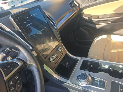 Used 2024 Ford Edge SEL w/ Convenience Package AWD/4WD image 6