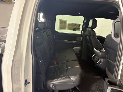 Certified 2022 Ford F150 Platinum w/ FX4 Off-Road Package AWD/4WD image 34