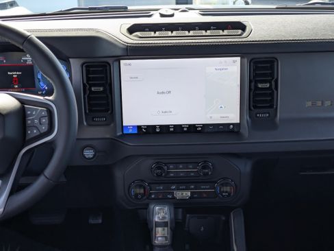 New 2025 Ford Bronco Badlands image 35