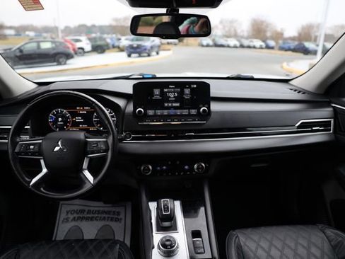 Used 2022 Mitsubishi Outlander SEL image 12