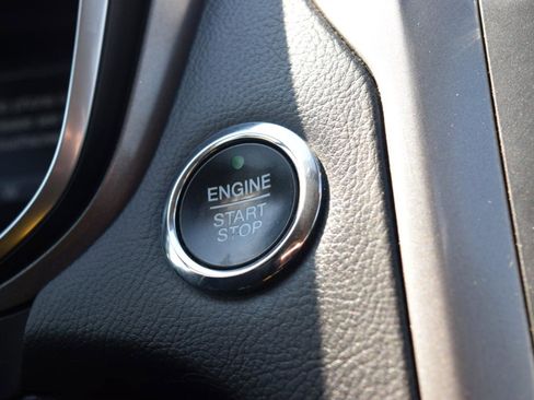 Used 2020 Ford Fusion SE image 24