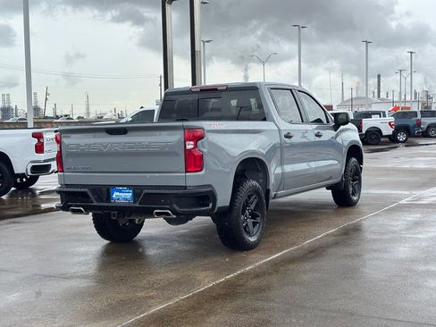 Used 2024 Chevrolet Silverado 1500 LT Trail Boss w/ Convenience Package II AWD/4WD image 10