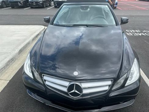 Used 2011 Mercedes-Benz E 350 Cabriolet image 2