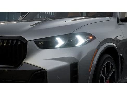 Used 2026 BMW X5 xDrive50e w/ M Sport Package AWD/4WD image 6