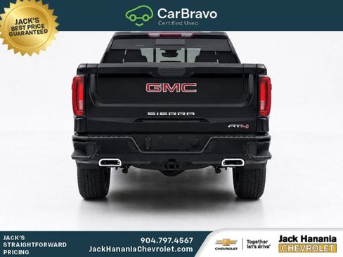 Used 2025 GMC Sierra 1500 AT4 w/ Technology Package AWD/4WD image 8
