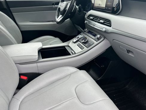 Used 2022 Hyundai Palisade SEL w/ Premium Package image 17