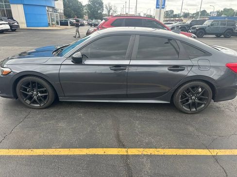Used 2022 Honda Civic Sport image 1