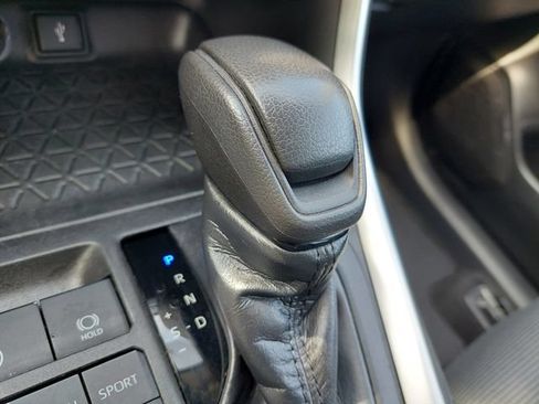 Certified 2022 Toyota RAV4 LE AWD/4WD image 20
