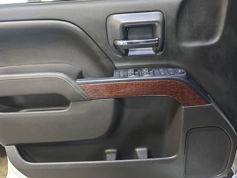 Used 2017 GMC Sierra 1500 SLE image 33