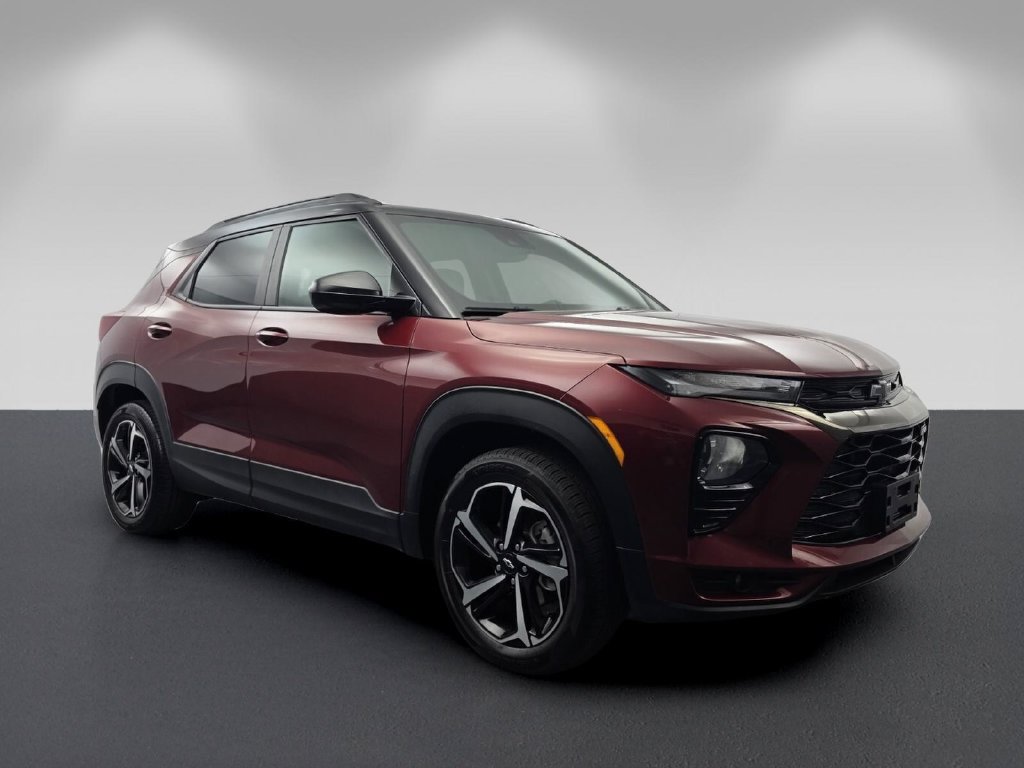 Used 2023 Chevrolet TrailBlazer RS w/ Sun and Liftgate Package AWD/4WD image 1