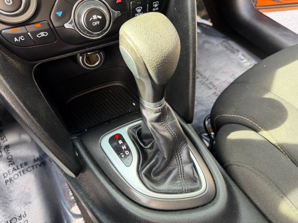 Used 2013 Dodge Dart SXT FWD image 39