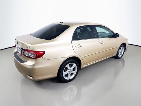 Used 2013 Toyota Corolla LE w/ Premium Pkg FWD image 7