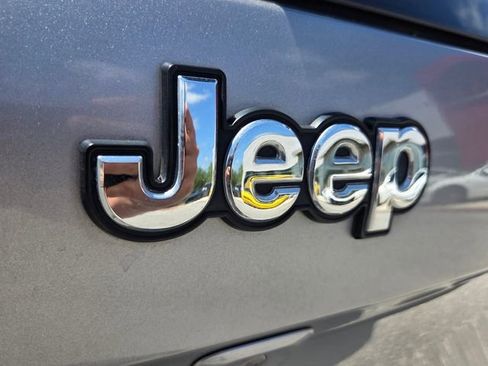 Used 2016 Jeep Cherokee Latitude w/ Safety/Convenience Group AWD/4WD image 14