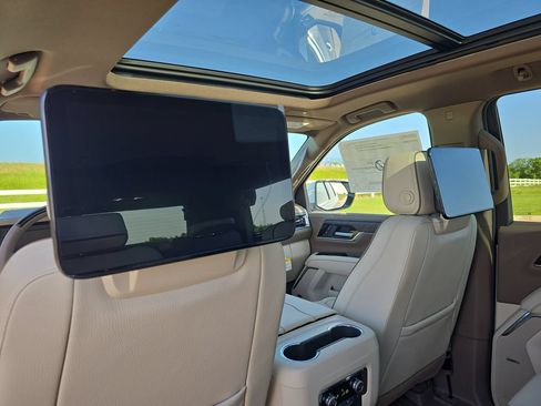 New 2026 GMC Yukon Denali w/ Denali Reserve Package AWD/4WD image 25
