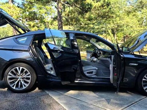 Used 2012 BMW 550i Gran Turismo w/ Driver Assistance Pkg image 2