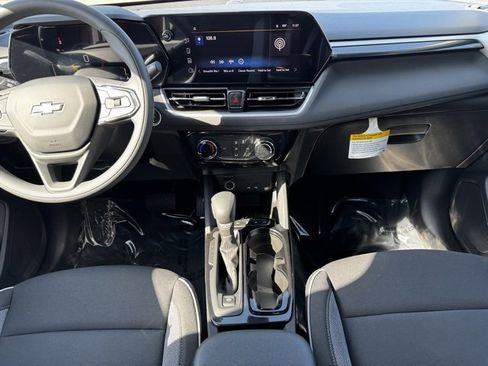 New 2026 Chevrolet TrailBlazer LT w/ Driver Confidence Package image 2