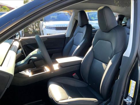 Used 2026 Tesla Model Y AWD image 27