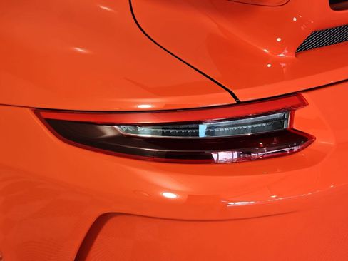 Used 2018 Porsche 911 GT3 RWD image 27