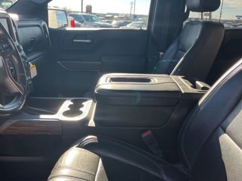 Used 2019 Chevrolet Silverado 1500 High Country w/ Technology Package AWD/4WD image 12