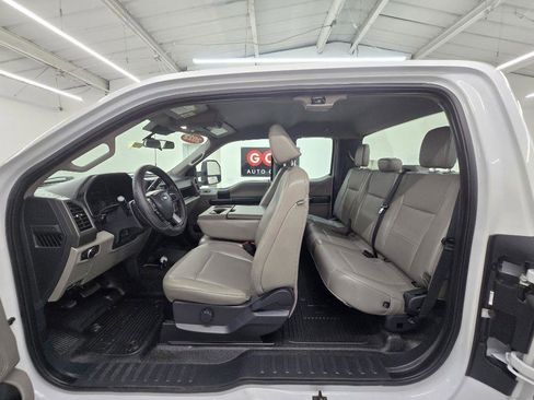 Used 2022 Ford F250 XL w/ Power Equipment Group AWD/4WD image 12