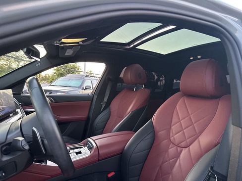 Used 2025 BMW X6 xDrive40i w/ Premium Package AWD/4WD image 11