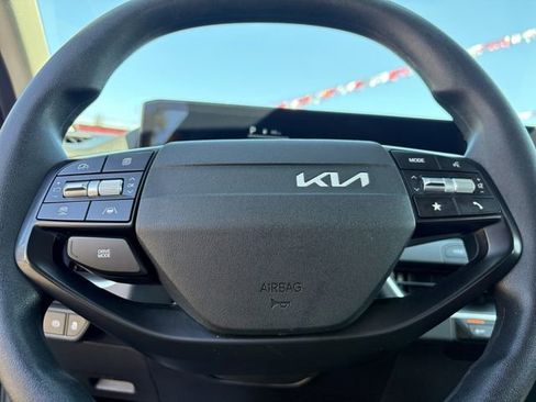 Used 2025 Kia K4 FWD image 27