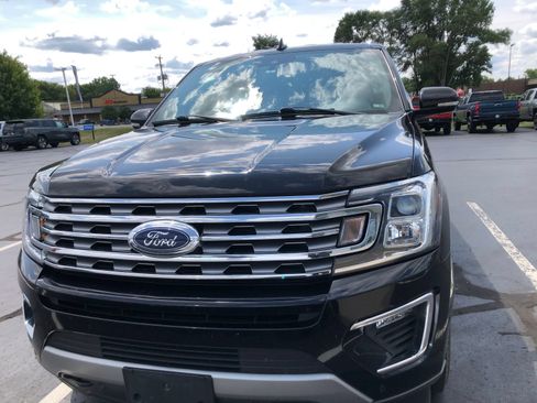 Used 2021 Ford Expedition Limited AWD/4WD image 2