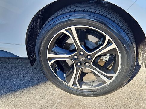 Used 2021 Ford Edge ST image 14