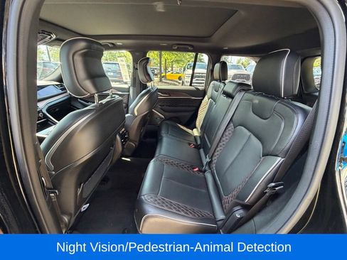 Used 2023 Jeep Grand Cherokee Summit w/ Advanced Protech Group IV AWD/4WD image 18