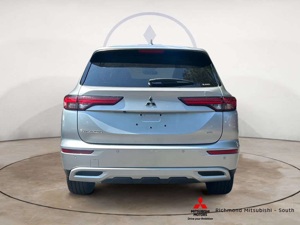 Used 2024 Mitsubishi Outlander SE Black Edition AWD/4WD image 4