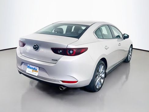 Used 2023 MAZDA MAZDA3 s FWD image 8