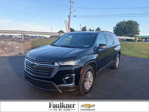 Used 2023 Chevrolet Traverse LT AWD/4WD image 1