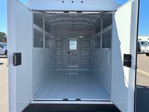 New 2025 Chevrolet Express 3500 w/ Power Convenience Package image 22