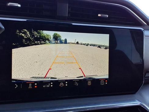 Used 2025 GMC Sierra 3500 Denali Ultimate AWD/4WD image 4