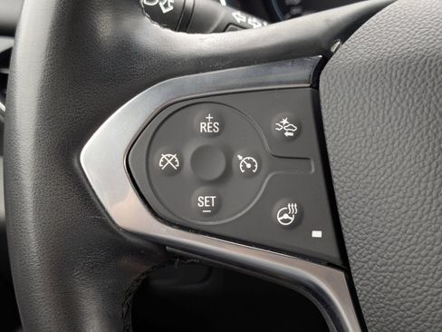 Used 2023 Chevrolet Traverse LT FWD image 34