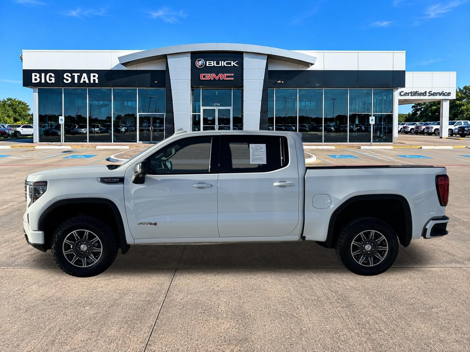 Used 2025 GMC Sierra 1500 AT4 AWD/4WD image 3