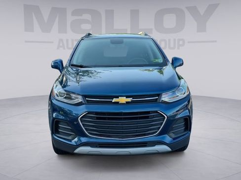 Used 2020 Chevrolet Trax LT w/ Sun & Sound Package AWD/4WD image 8
