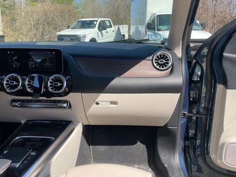 Used 2021 Mercedes-Benz GLA 250 4MATIC image 29