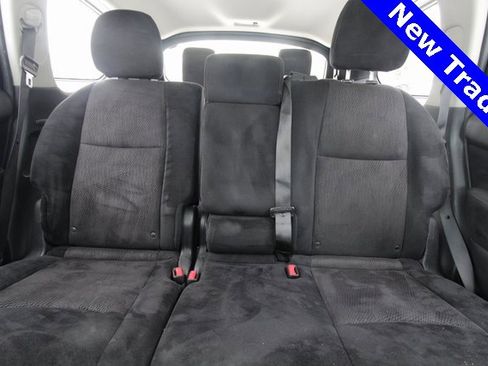 Used 2015 Nissan Pathfinder SV image 8