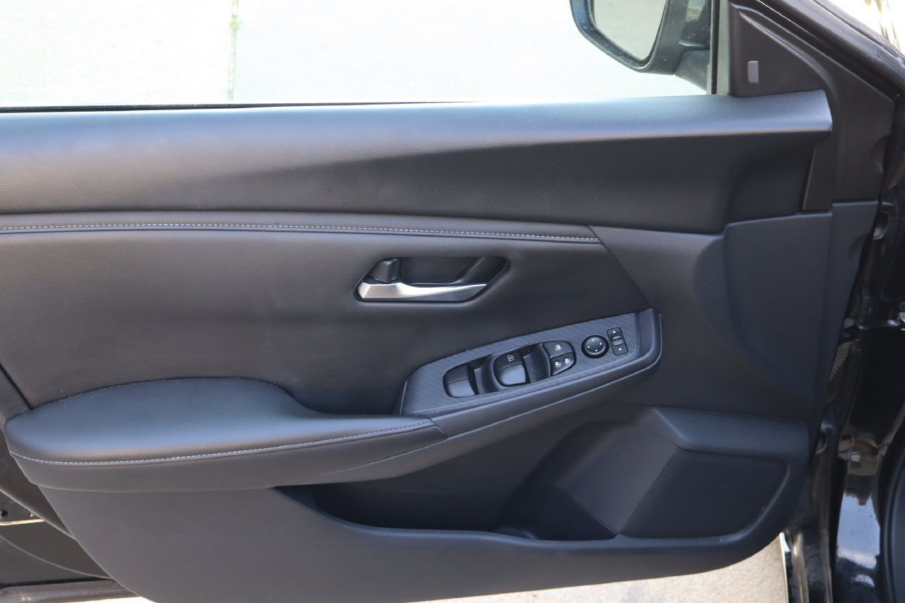 Used 2024 Nissan Sentra SV FWD image 19
