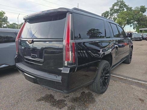 Used 2018 Cadillac Escalade ESV Platinum AWD/4WD image 3
