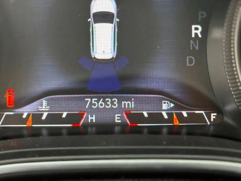 Used 2020 Jeep Cherokee Trailhawk w/ Cold Weather Group image 22