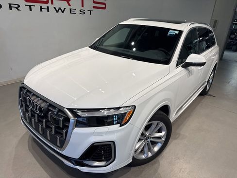 Used 2025 Audi Q7 3.0T Premium Plus AWD/4WD image 8